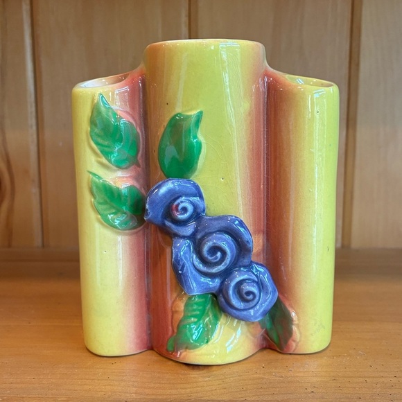 Vintage Ceramic Wall Pocket with Roses - Picture 1 of 9